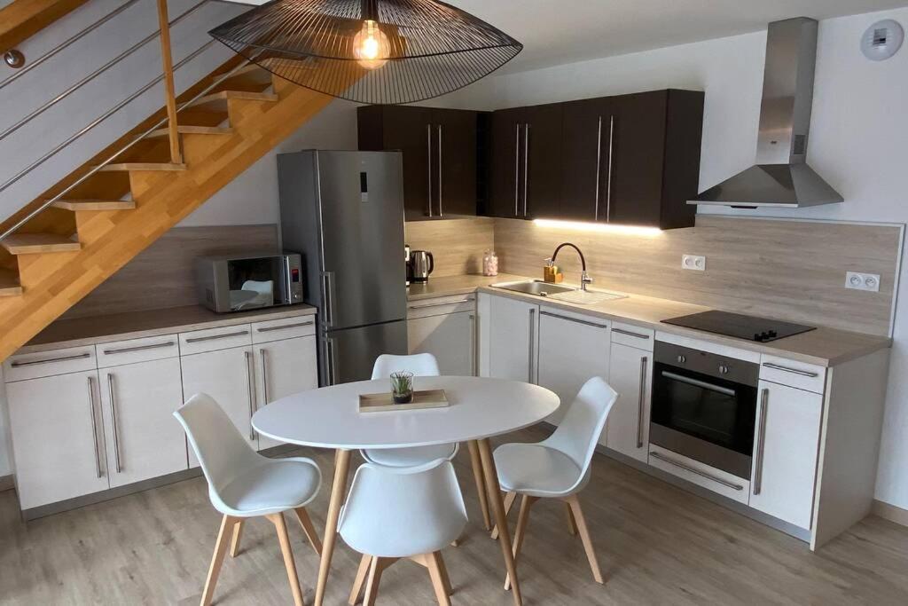 Appartement Maison En Duplex 80M² Jardin Terrasse Saint-Julien-les-Villas Exterior photo